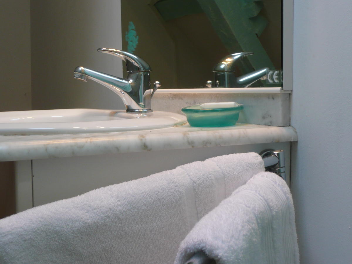 Manoir De Bois En Ardres Bed and Breakfast Camera foto